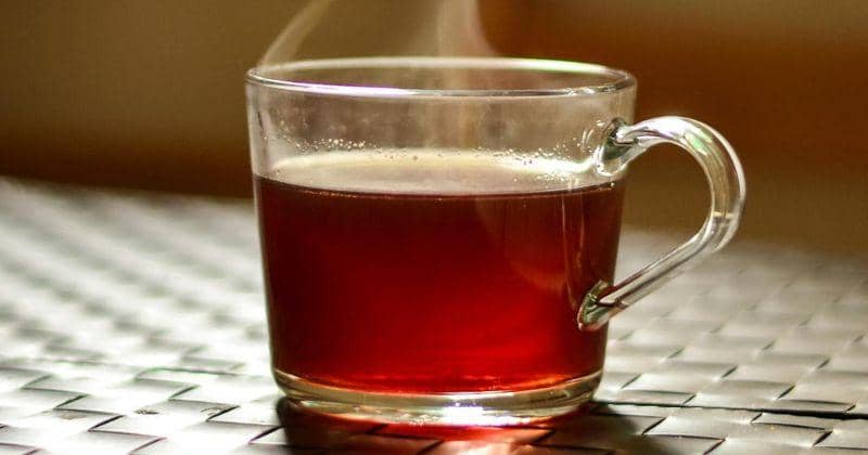 Pexels/Julia Sakelli