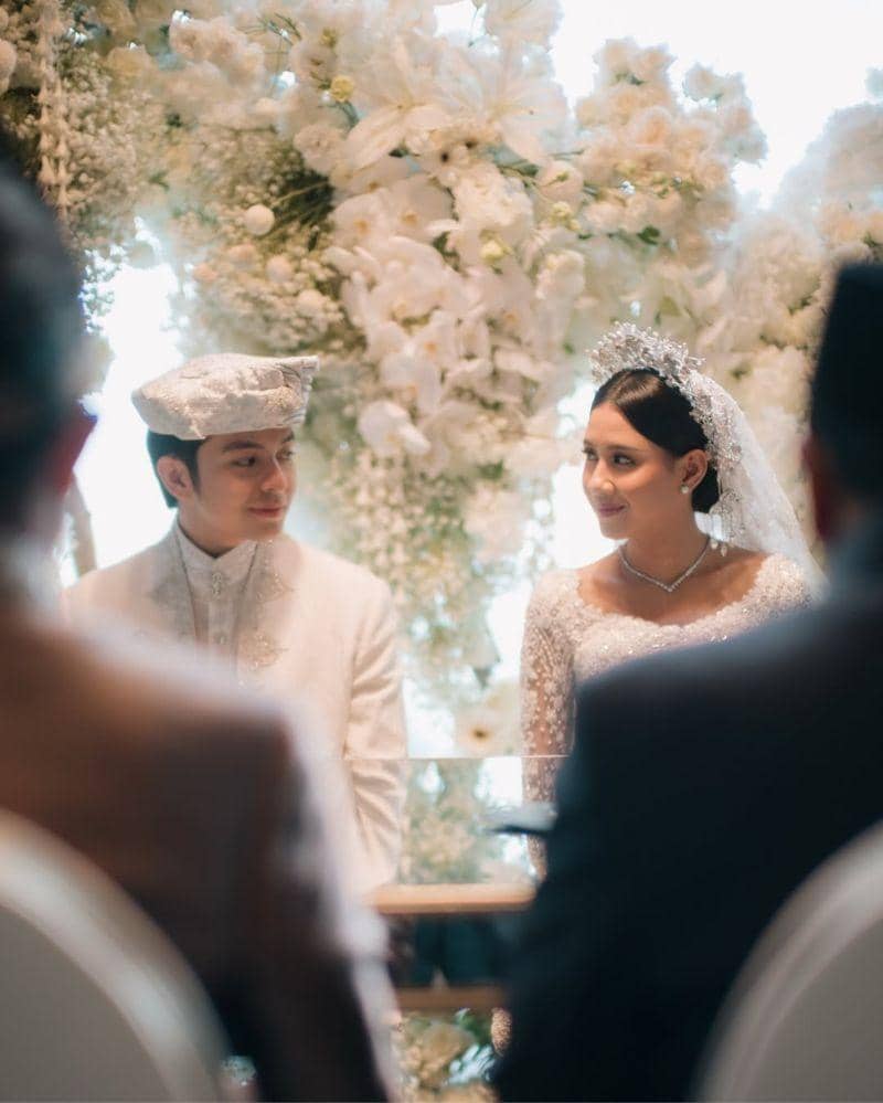 7 Foto Pernikahan Angga Yunanda dan Shenina Cinnamon | Popmama.com