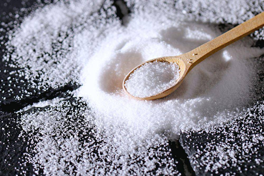 https://pixabay.com/photos/salt-sea-salt-spoon-wooden-spoon-6728599/
