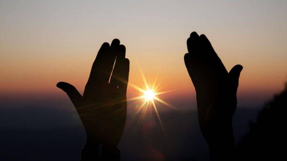 Ilustrasi Doa (freepik.com/jcomp)