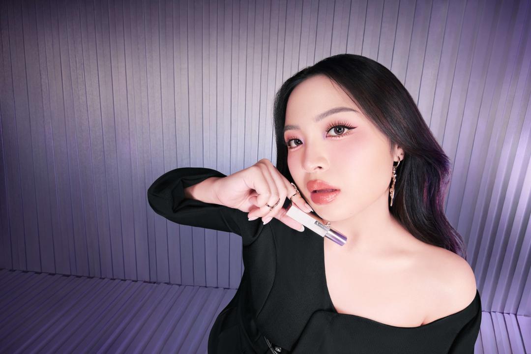 7 Tips Menggunakan Lip Glazed agar Maksimal, Kilau Bibir Tahan Lama!