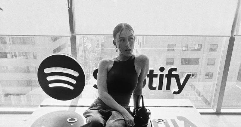 Instagram.com/agnezmo