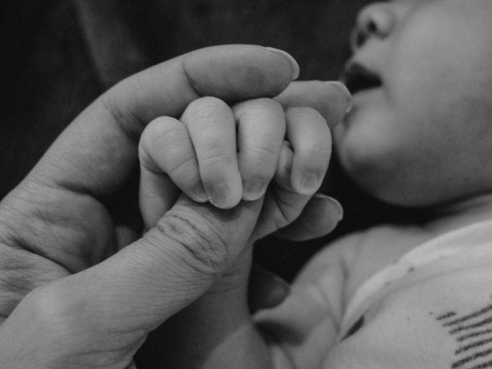 ilustrasi bayi. (unsplash.com/Anastasia Zhenina)