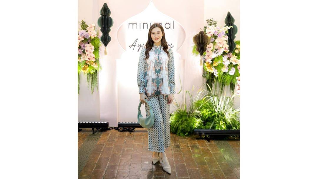 Aaliyah Massaid - dok. Minimal