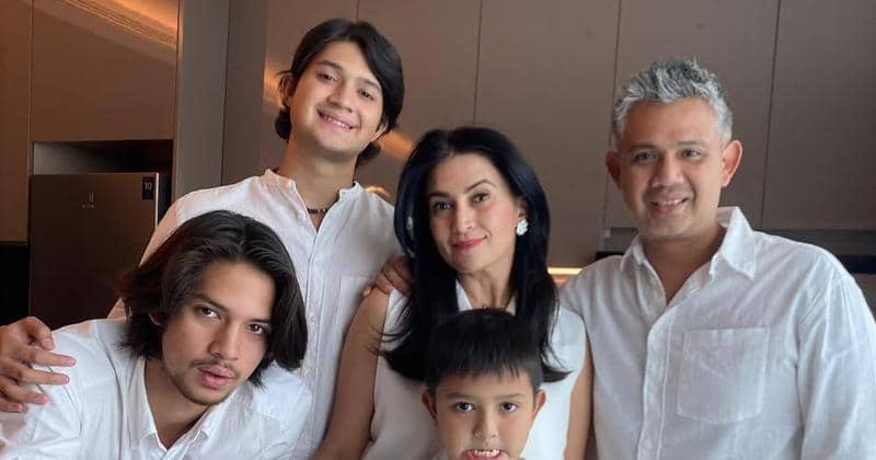 6 Fakta Keluarga Arya Mohan yang Jarang Diketahui | Popmama.com