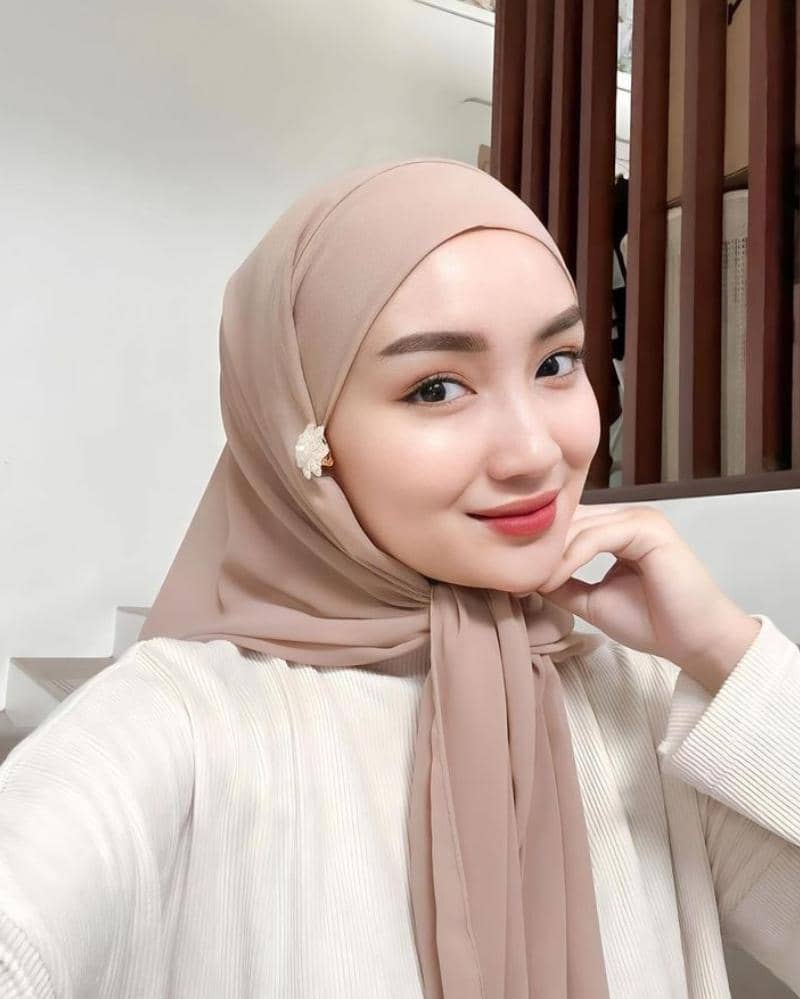 anting hijab pashmina