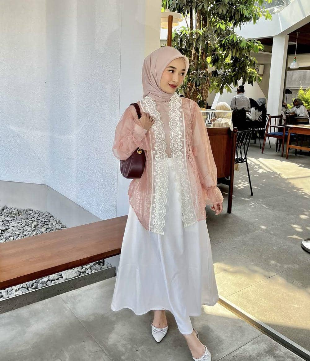 instagram.com/annisaberlianaaa