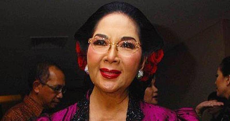 Instagram.com/titiekpuspa_official