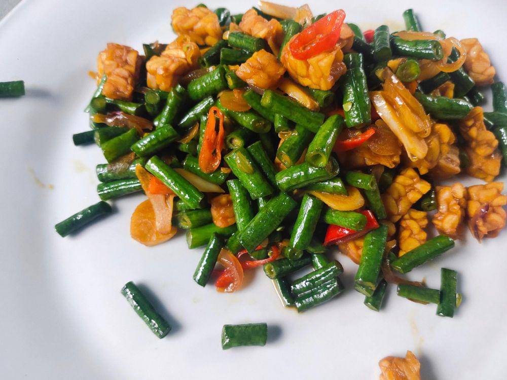 Ilustrasi tumis kacang panjang tempe (pixabay.com/alankribo)