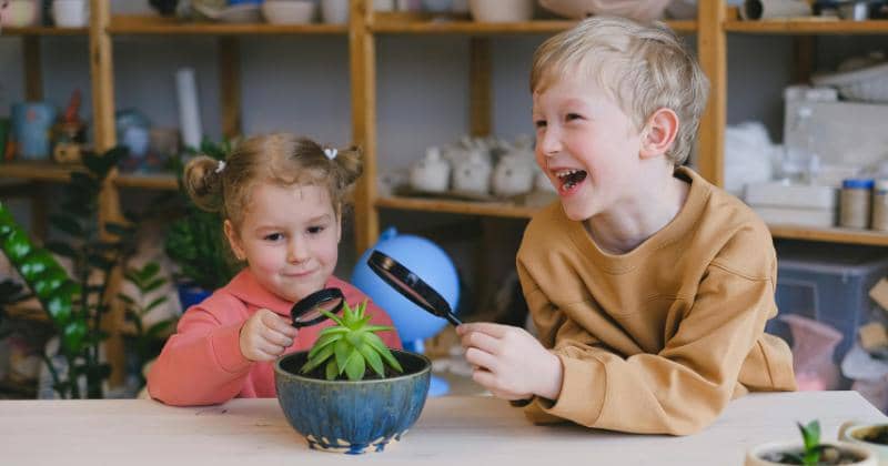 8 Manfaat Berkebun bagi Perkembangan Otak Anak