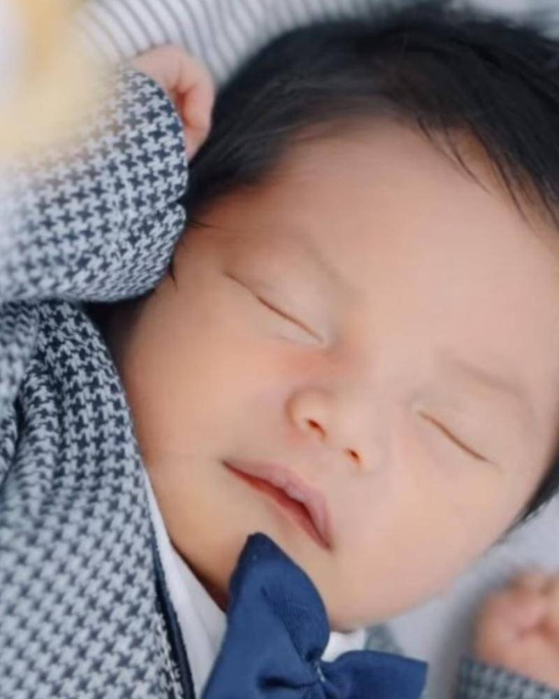 Instagram.com/zaskia_gotix