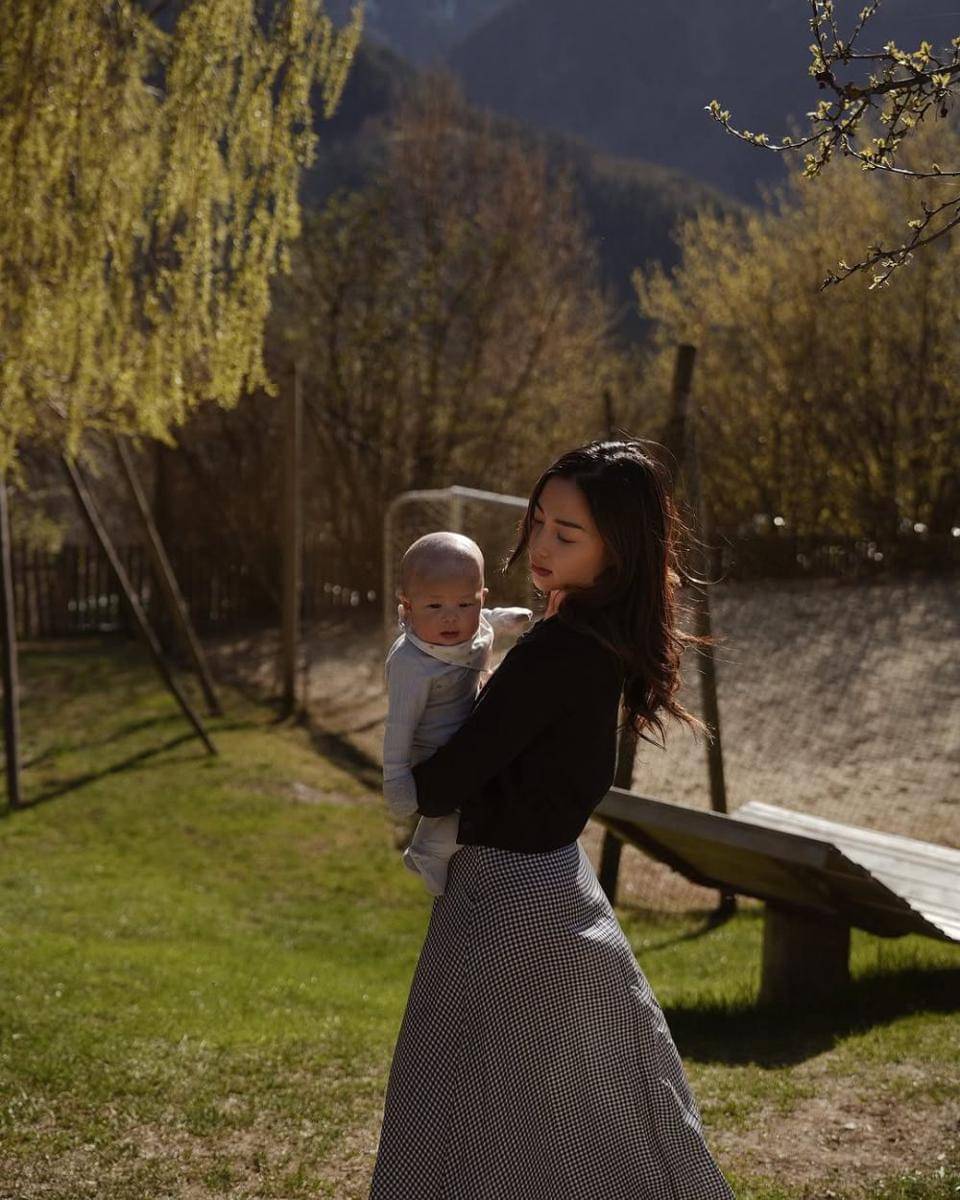 4 Rahasia Tetap Happy ala Nikita Willy Sebagai Ibu Rumah Tangga