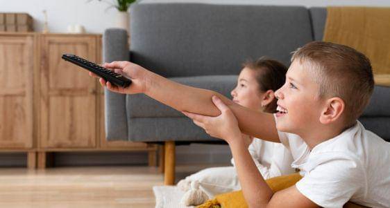 7 Dampak Buruk Menyalakan TV tapi Tidak Ditonton, Pemborosan Energi 9.jpg