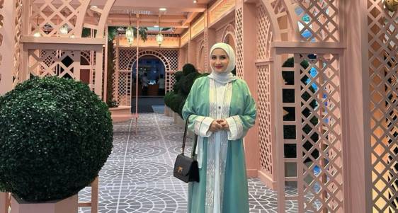 Foto artis hamil diluar kandungan 2.png