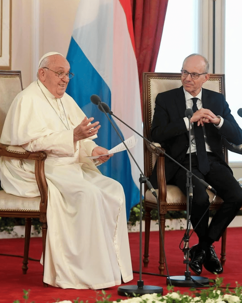 paus-fransiskus 7.png