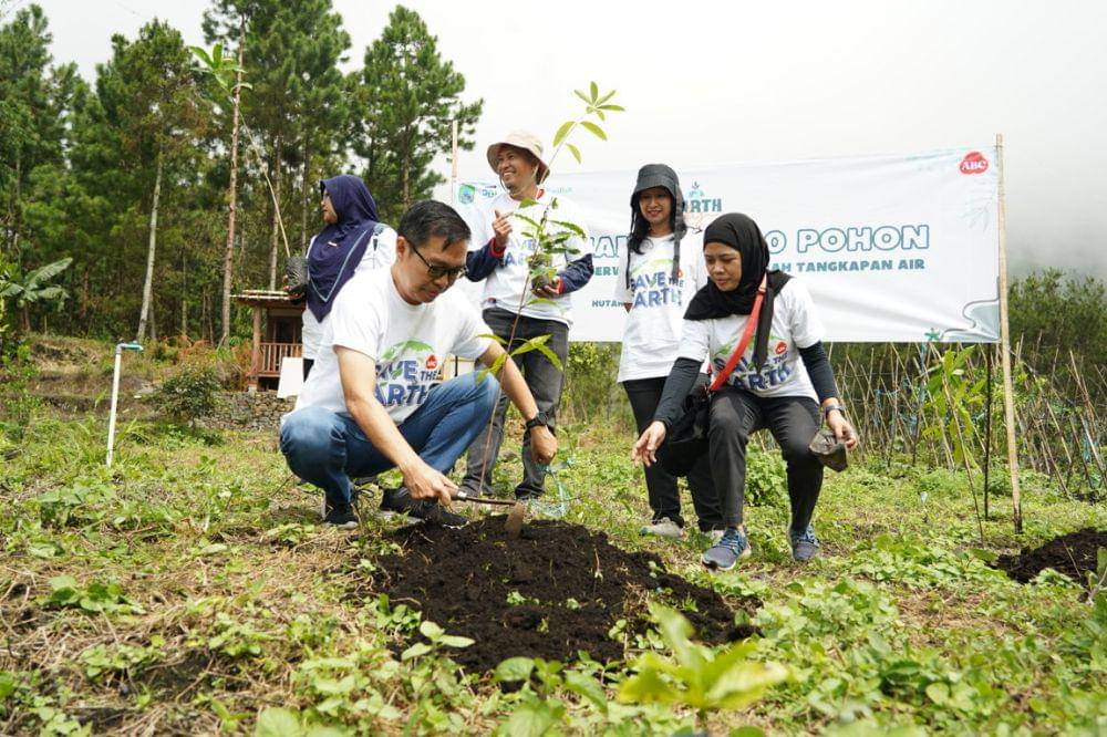 Program Penanaman 1.000 pohon di Jawa Timur