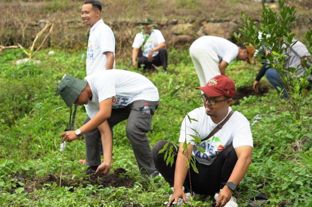 Program Penanaman 1.000 pohon