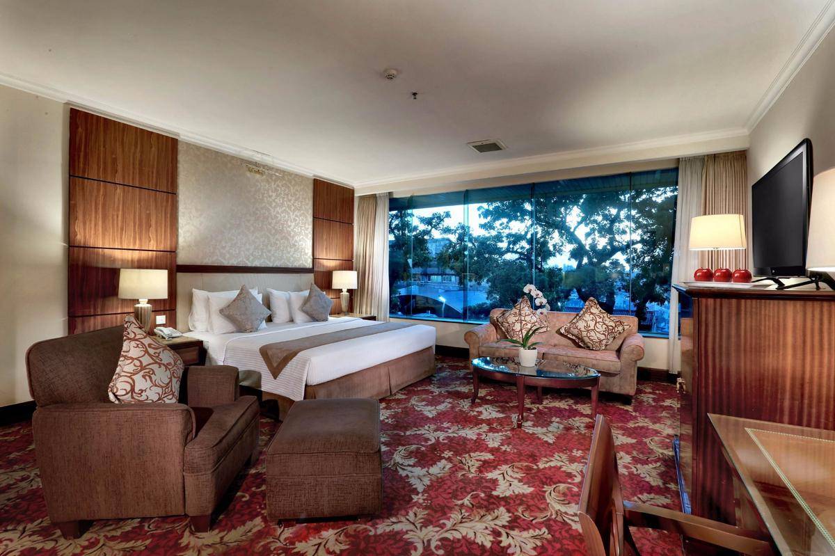 2_Aston Tropicana Hotel Bandung.jpg