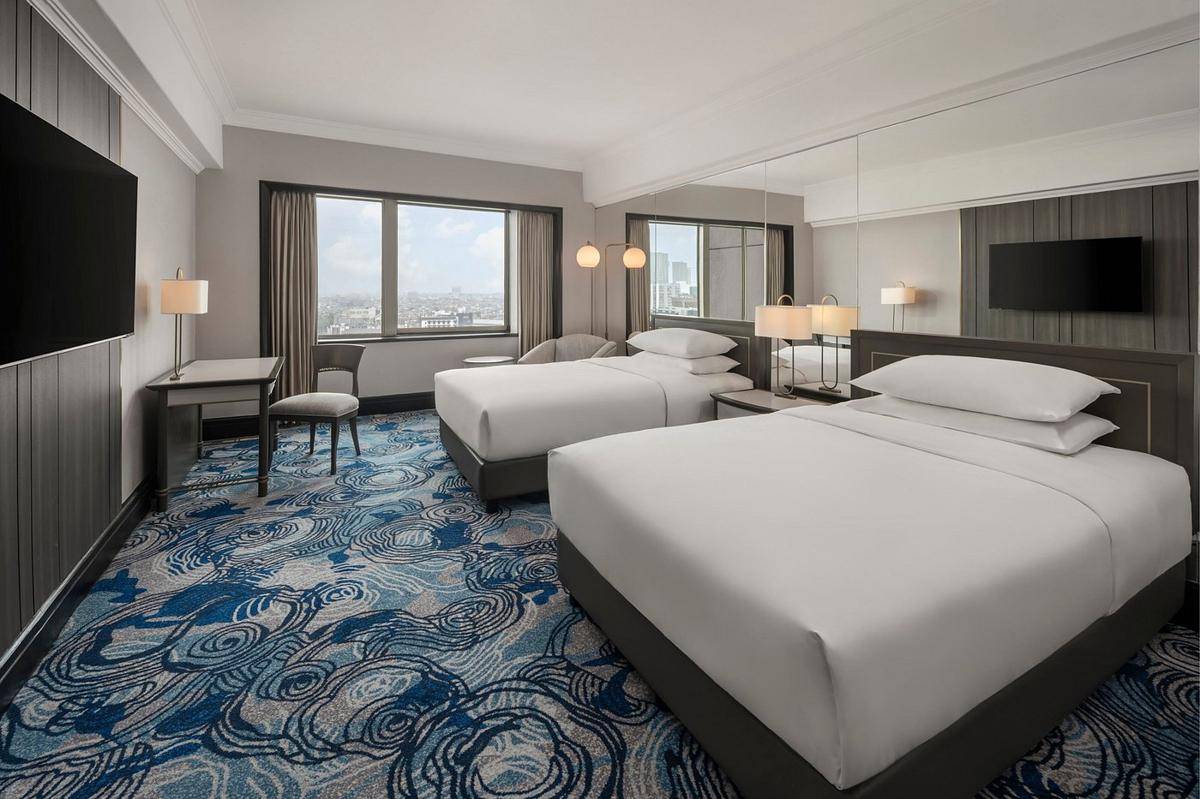 9 Rekomendasi Hotel Terdekat di Surabaya, Fasilitasnya Bikin Betah!