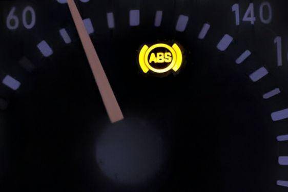 9 Penyebab Indikator ABS Menyala pada Mobil, Jangan Anggap Sepele! 1.jpg