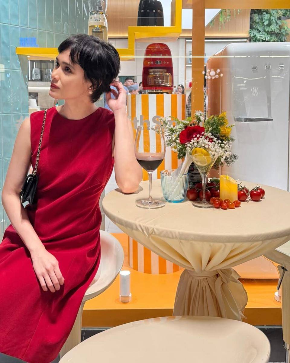 Fashion Renata Kusmanto Istri Fachri Albar (5).jpg