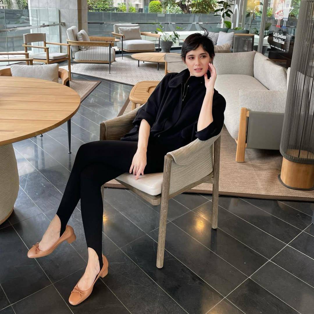 Fashion Renata Kusmanto Istri Fachri Albar (2).jpg