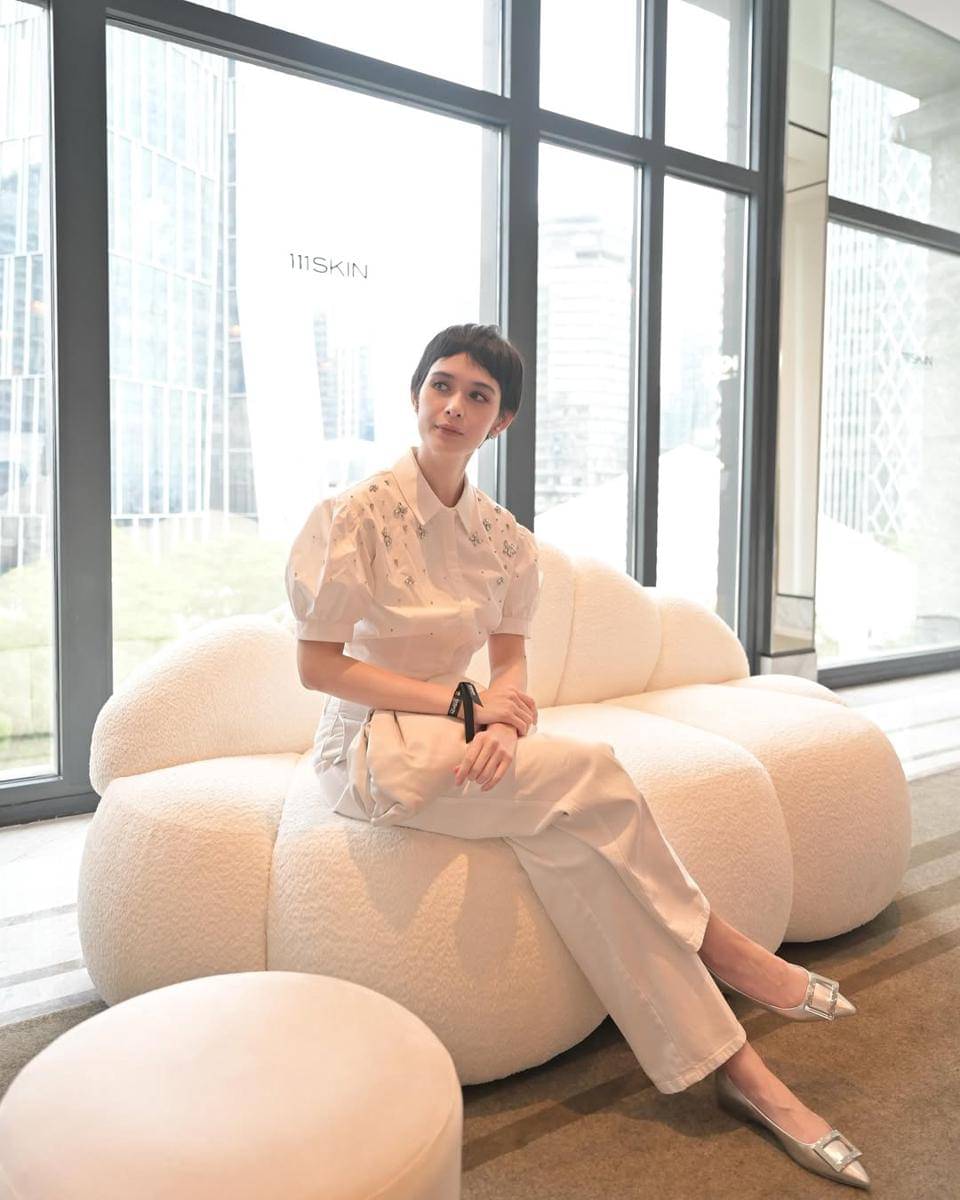 Fashion Renata Kusmanto Istri Fachri Albar (7).jpg