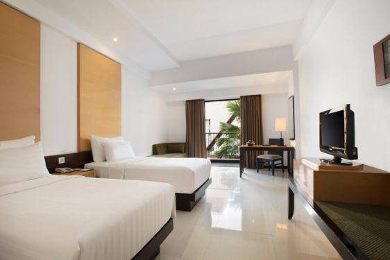 9 Rekomendasi Hotel Terdekat di Malang, Ada Live Music Tiap Malam!