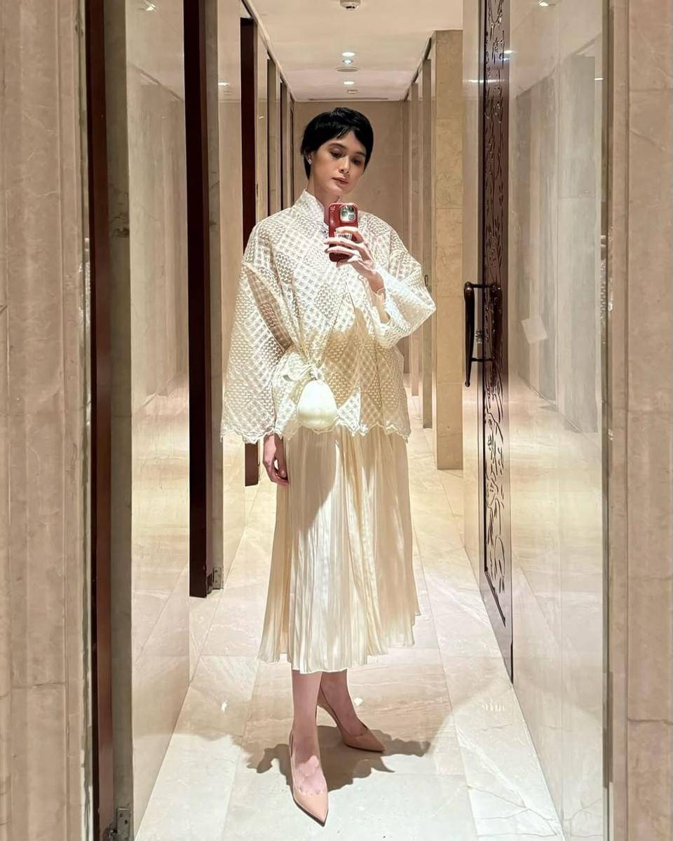 Fashion Renata Kusmanto Istri Fachri Albar (4).jpg