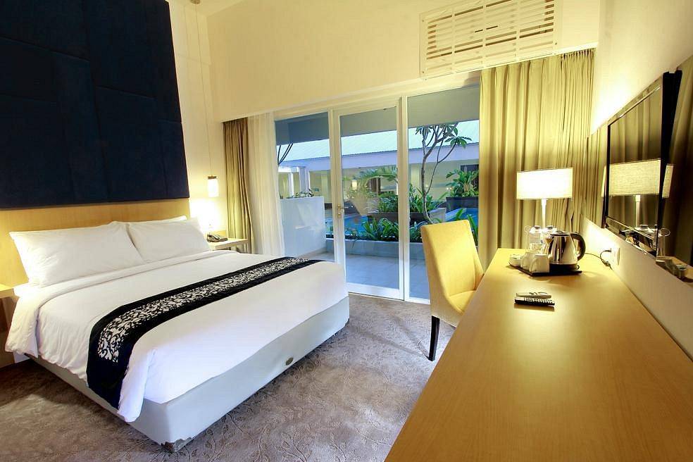 9 Rekomendasi Hotel Terdekat di Malang, Ada Live Music Tiap Malam!