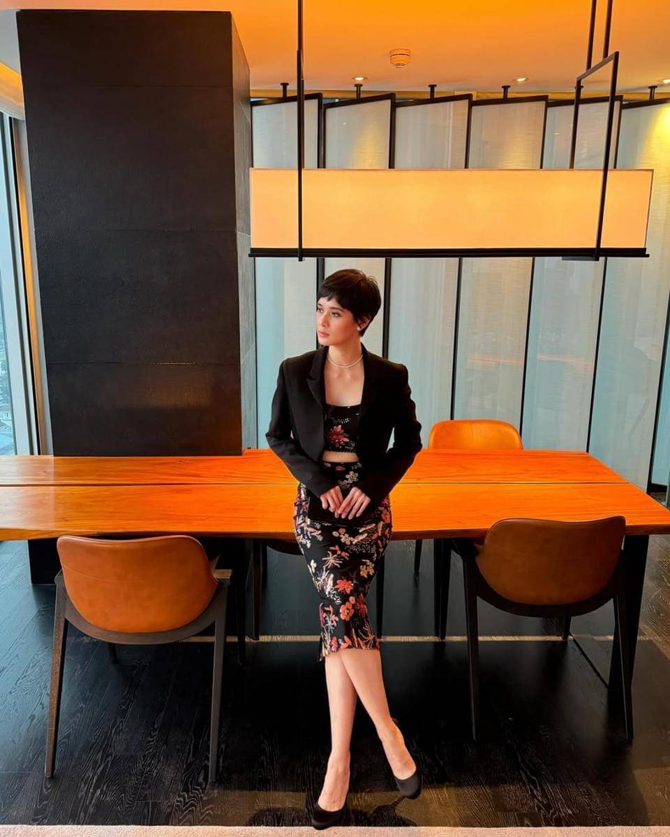 Fashion Renata Kusmanto Istri Fachri Albar (3).jpg