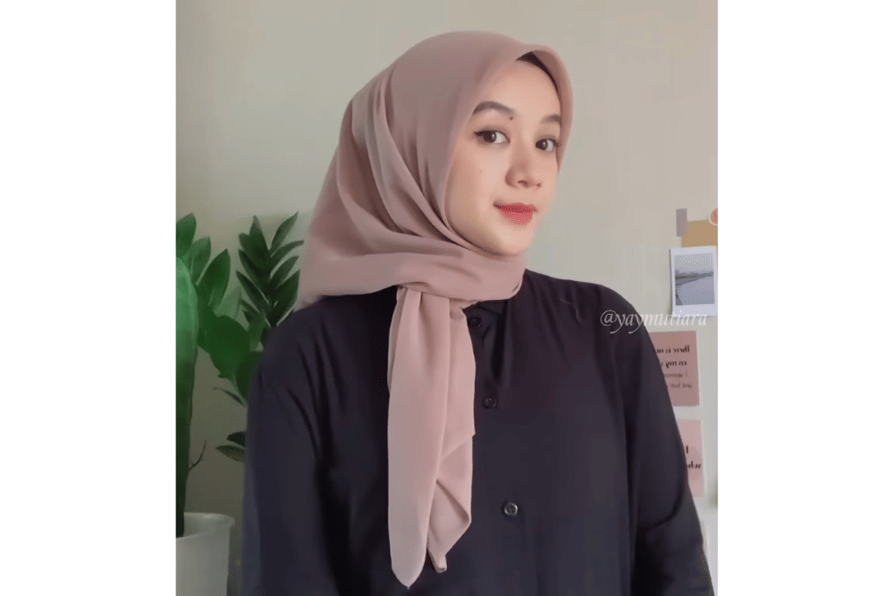 Gaya Hijab Segiempat  (5).png