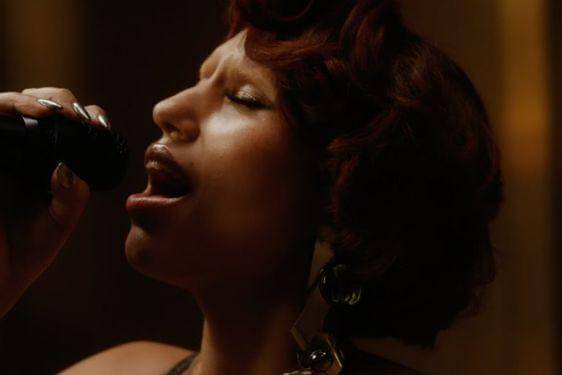 Lirik Lagu 'Escapism' RAYE feat 070 Shake dan Artinya 2.jpg