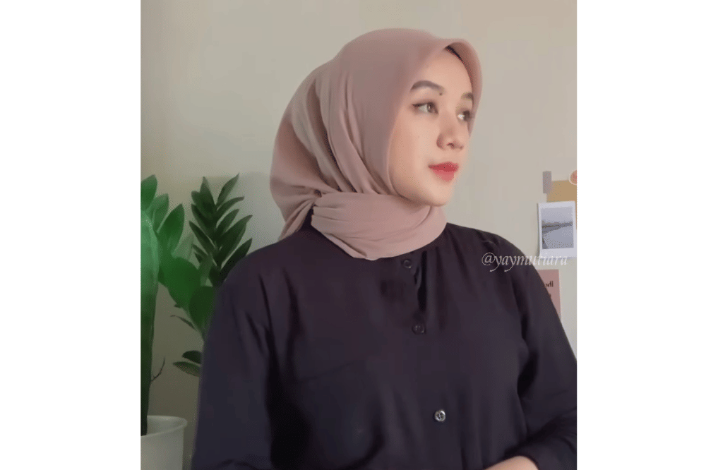 Gaya Hijab Segiempat  (3).png