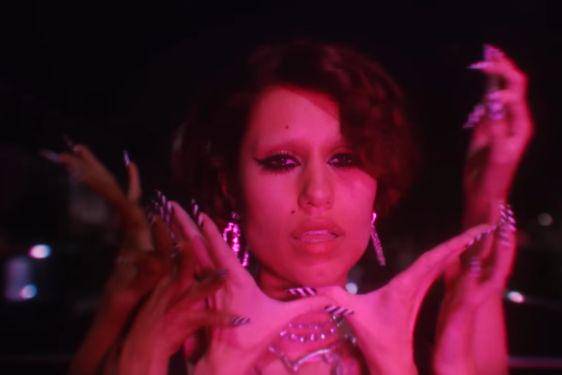 Lirik Lagu 'Escapism' RAYE feat 070 Shake dan Artinya 6.jpg