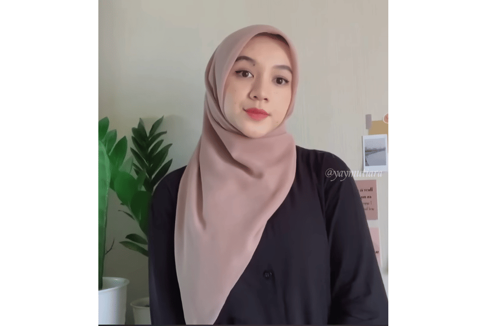 Gaya Hijab Segiempat  (7).png