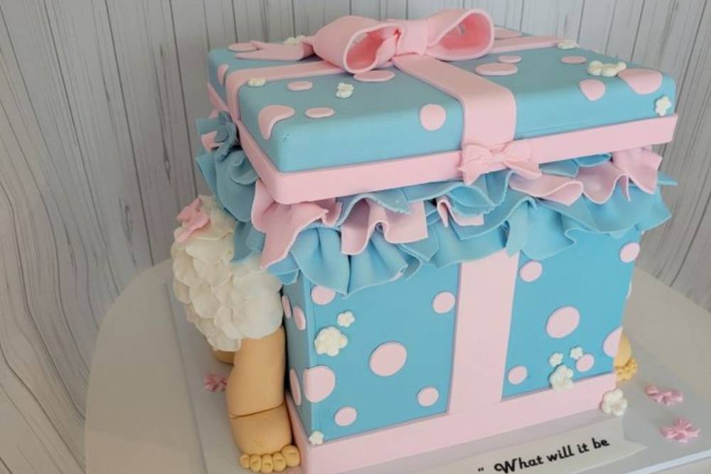 foto tema kue gender reveal .png