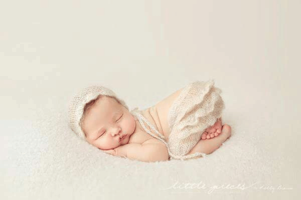 Pose Newborn Photoshoot .png