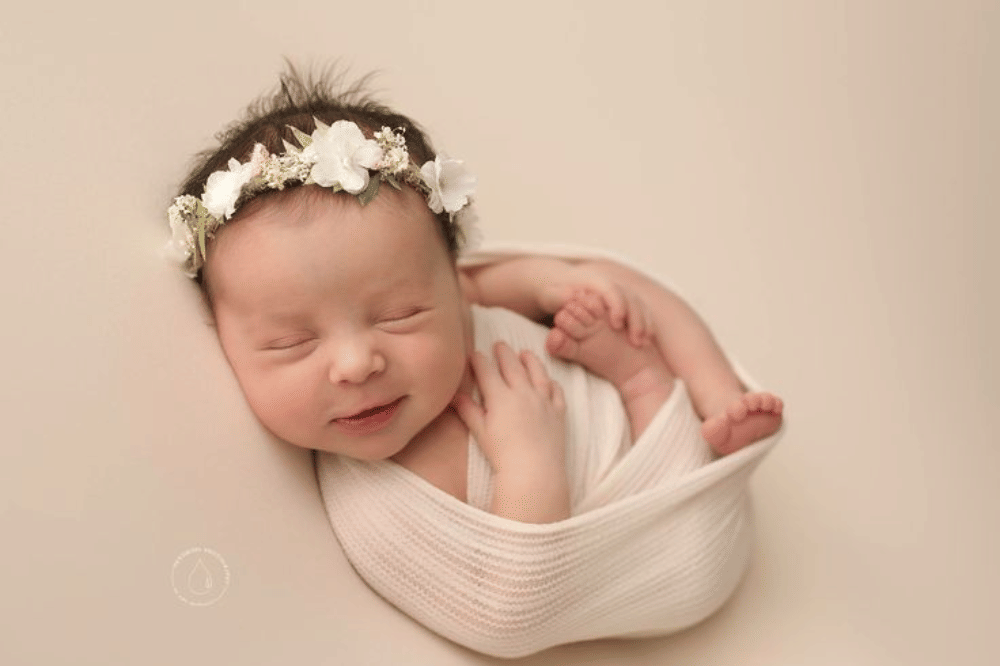 Pose Newborn Photoshoot .png