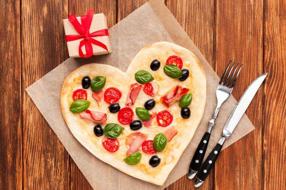 Pernah Ejek Mantan Istri Lahiran, Pria Ini Bagikan Pizza ke Ibu Hamil.jpg