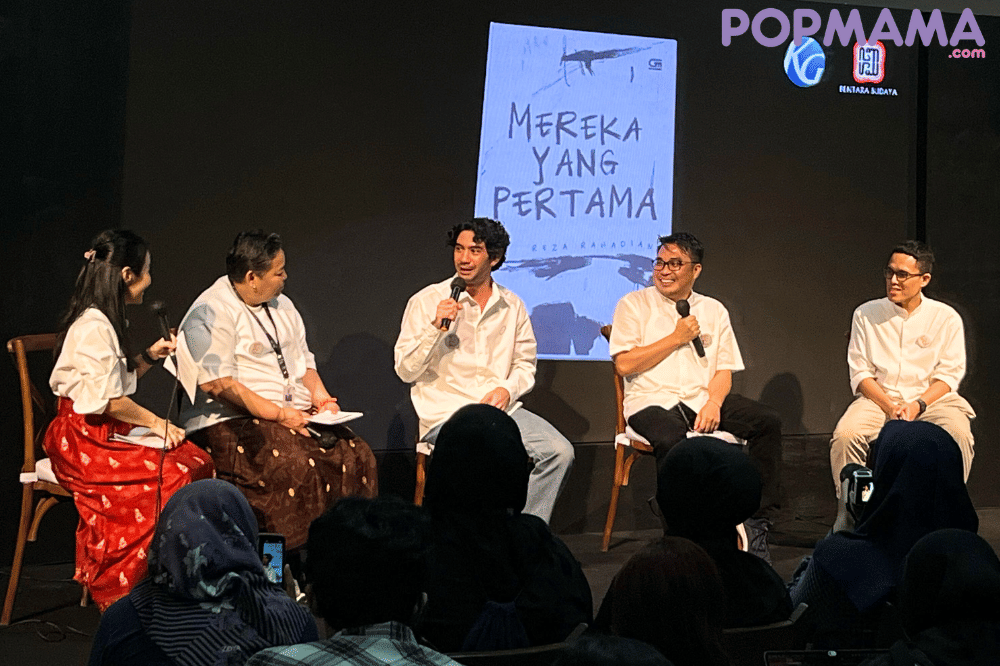 Reza Rahadian buku Mereka yang Pertama 2
