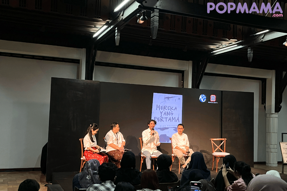 Reza Rahadian buku Mereka yang Pertama 4