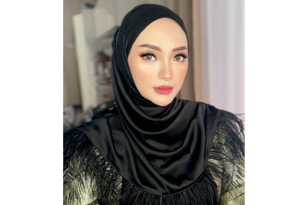 Zaskia Gotik Nyaris IVF Sebelum Tahu Hamil Anak Ketiga (2).jpg