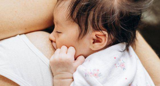 Mengenal Growth Spurt pada Bayi dan Dampaknya pada Kebutuhan Nutrisi