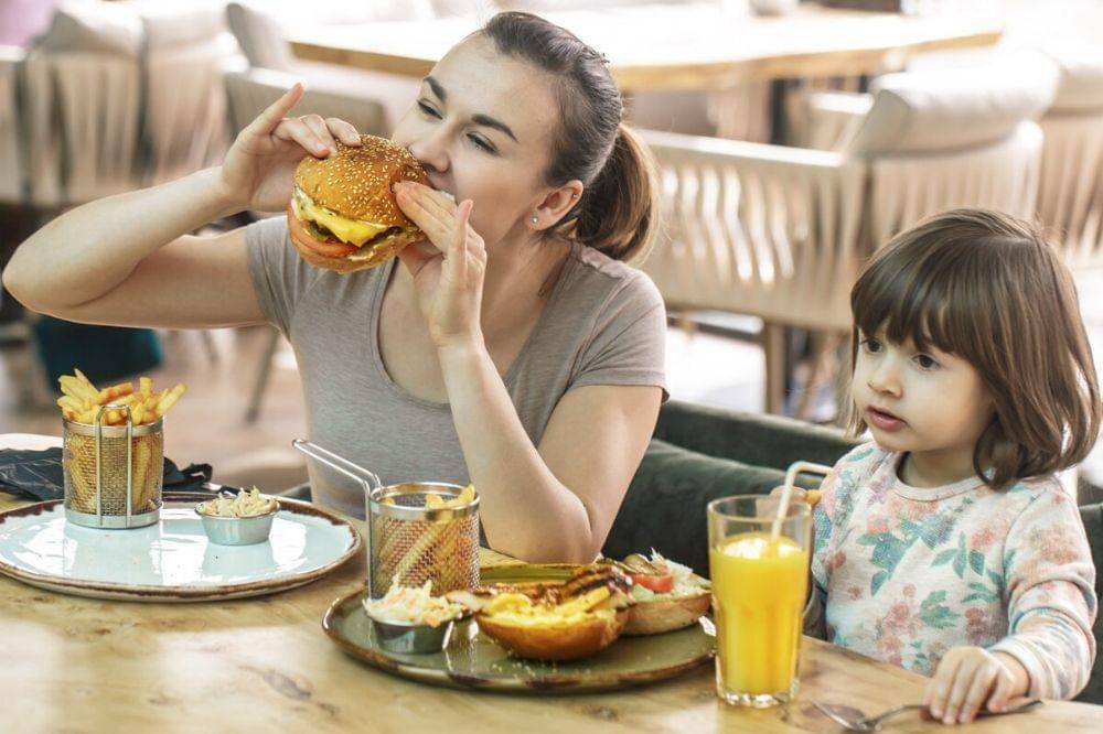 makan di tempat favorit