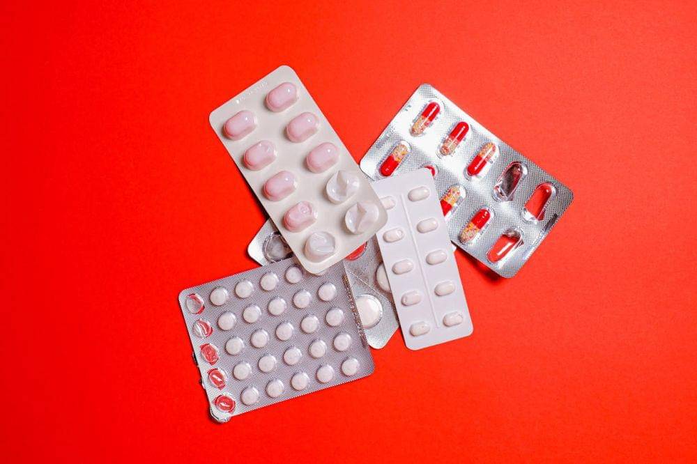 ilustrasi pil KB (pexels.com/Anna Shvets)