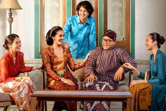 23 Film dan Serial Netflix yang Tayang Mei 2025, Ada Spring of Youth.jpg