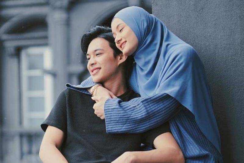 Artis yang Menikah dengan Berondong