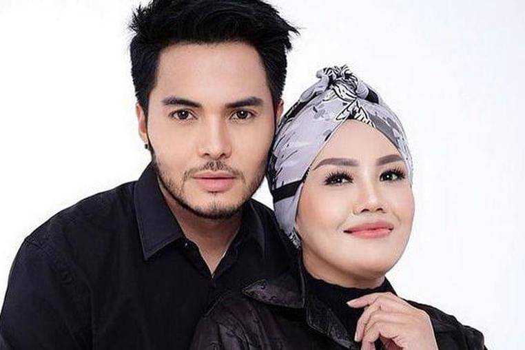 Artis yang Menikah dengan Berondong