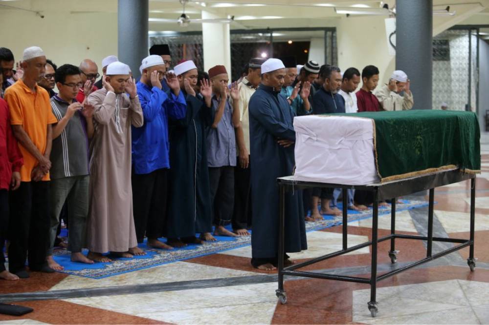 Cover salat jenazah laki-laki